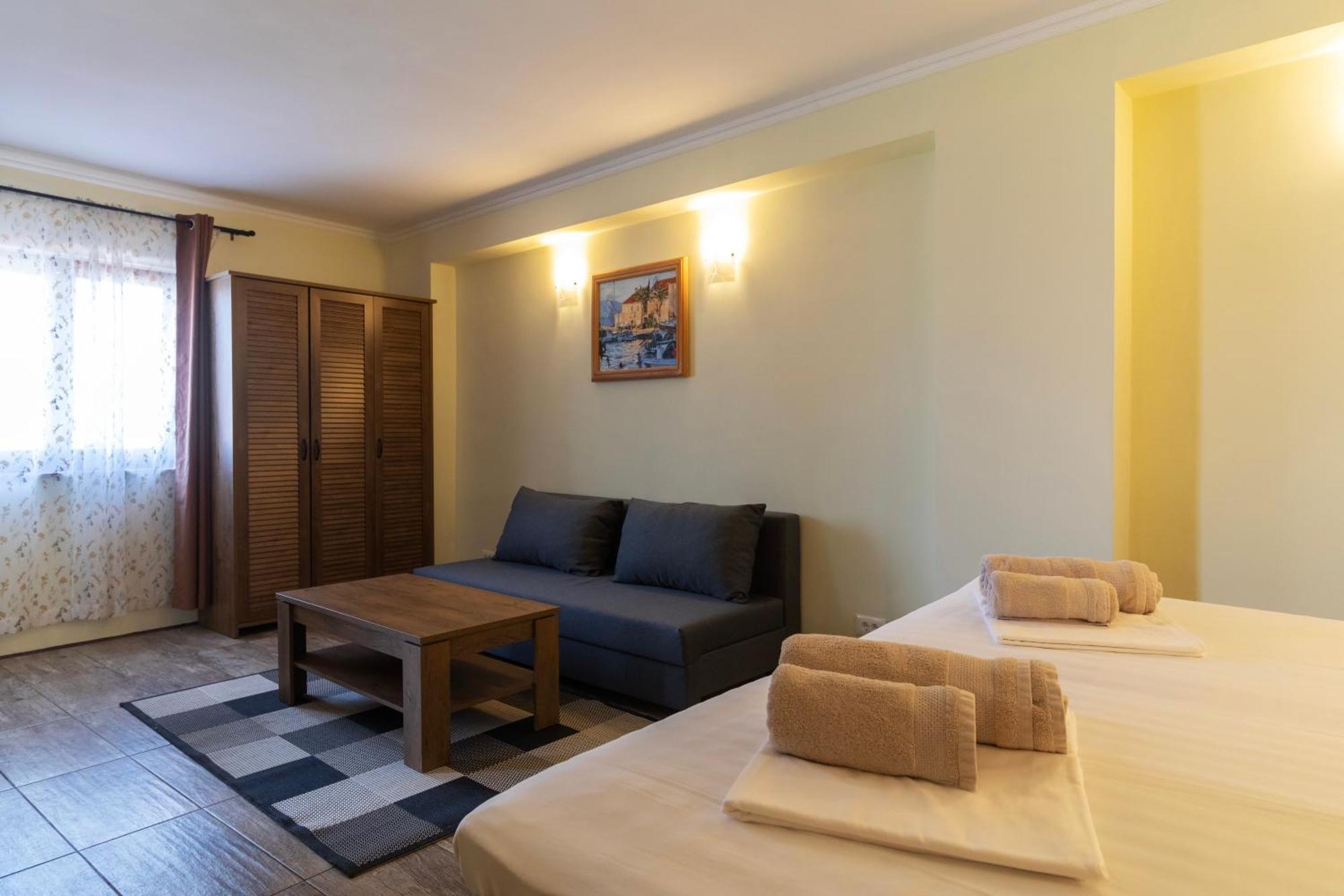 Taverna & Rooms Sutivan Exterior foto