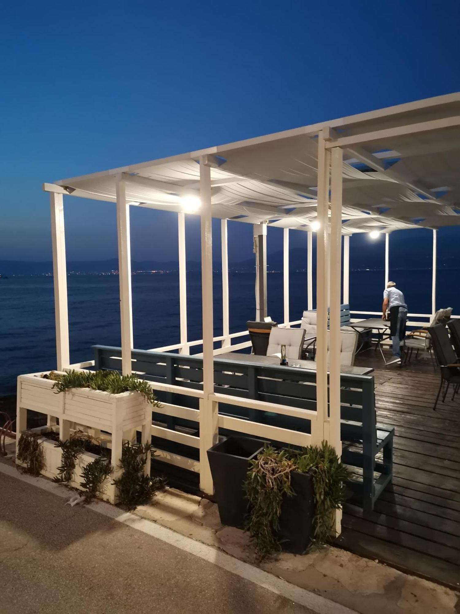 Taverna & Rooms Sutivan Exterior foto