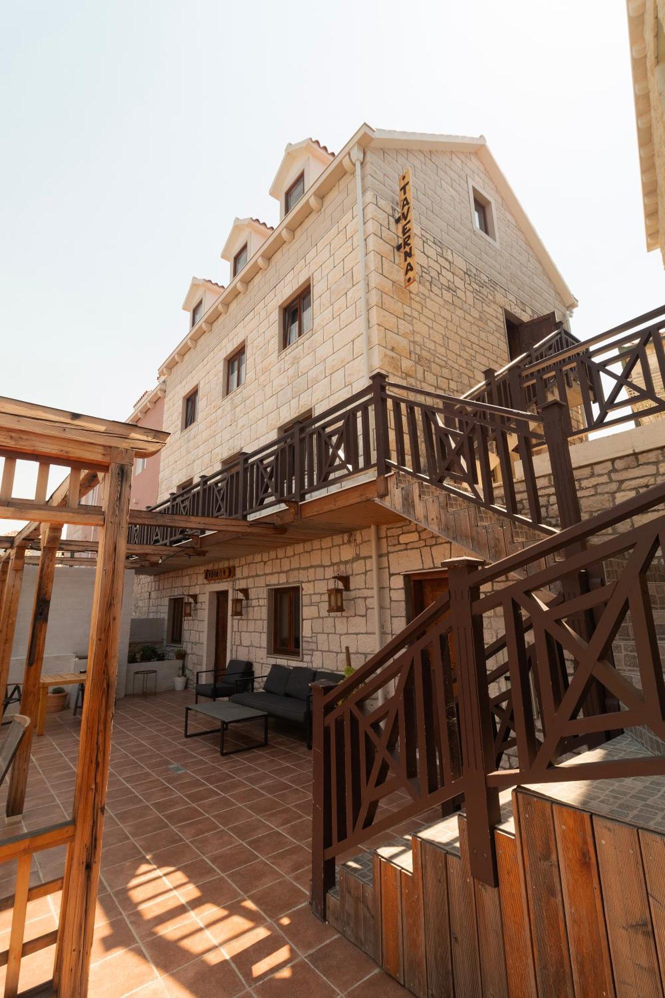Taverna & Rooms Sutivan Exterior foto